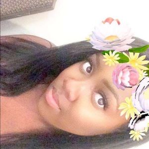 Meet your Posher, Elenae